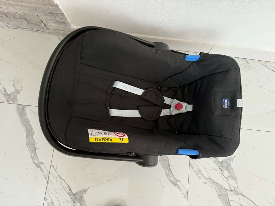 Vand scoica auto Chicco