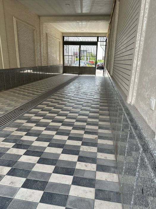 Zamona restaurant 4 xona navastroyka dom sotiladi