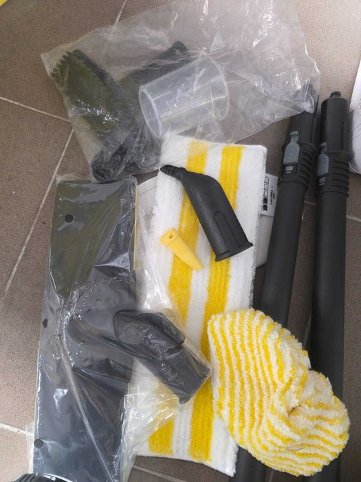 Aparat de curățat cu abur Kärcher SC 1 EasyFix, Presiune abur: 3 bari, Timp de încălzire: 3 minute, Putere: 1.200 W