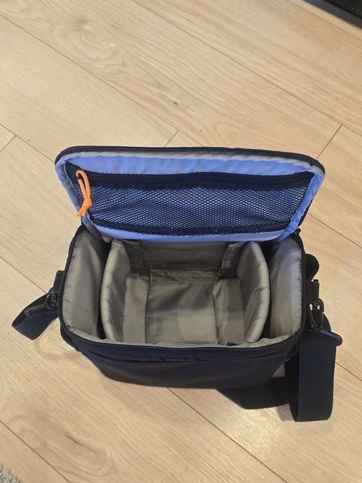 Geanta camera Lowepro Format 160.