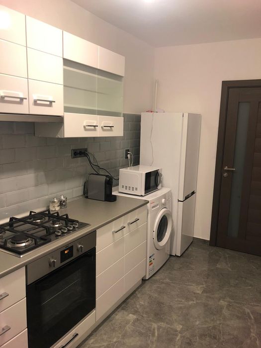 Închiriez apartament 2 camere ultracentral
