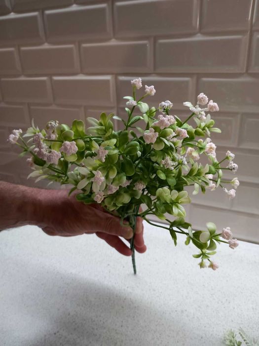 Продавам различни видове украса