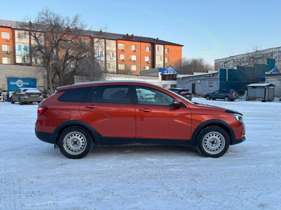 Продам Ладу Весту СВ КРОСС