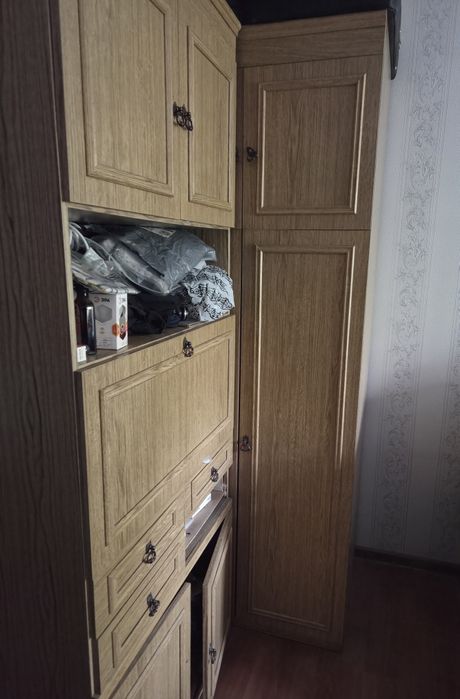 Продам  шкаф удобный
