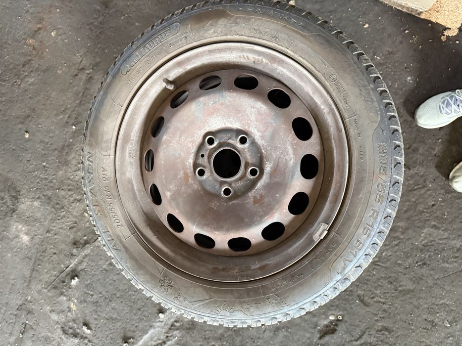 Гуми с джанти 205/55/16 VW