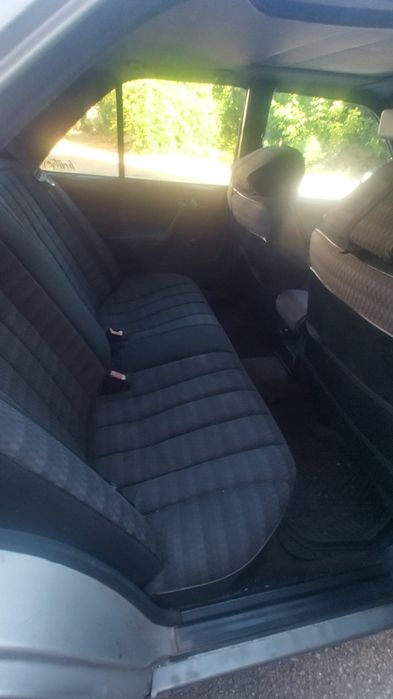 Мерцедес 190Е 2000куб.122к.с.