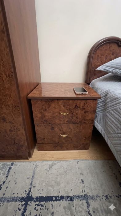 Продам спальный гарнитур