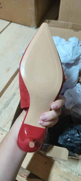 Pantofi p intoarsa MANGO cu bareta si toc 37