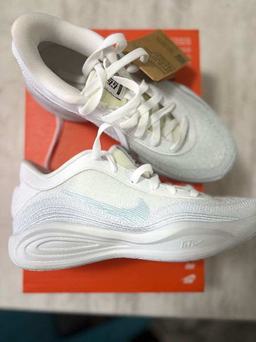 Adidaș Nike autentici în stare perfectă,complect nepurtați