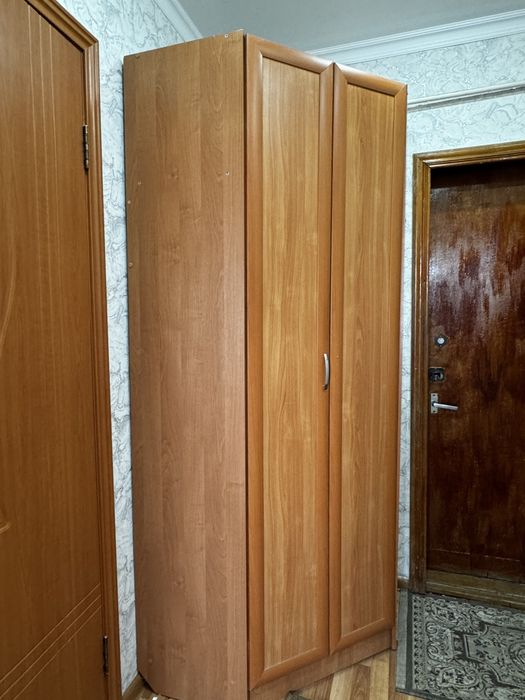 СРОЧНО! продам угловой шкаф
