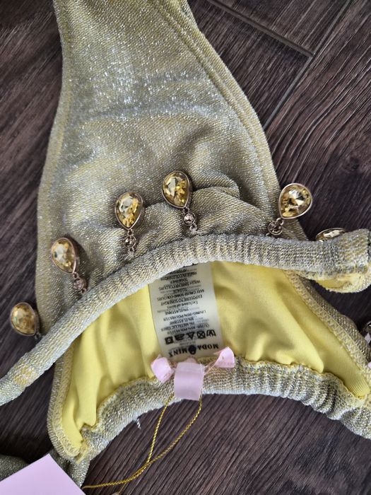 Бански сет цял и камъни