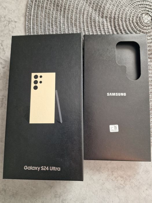 Продавам Samsung Galaxy S24 Ultra