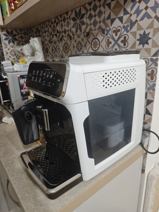 Espressor automat Philips EP3243/50 LatteGo