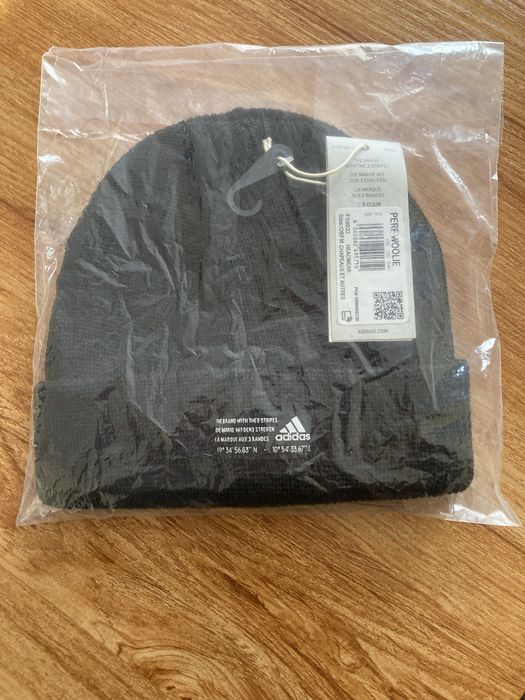 Оригинална Зимна шапка Adidas