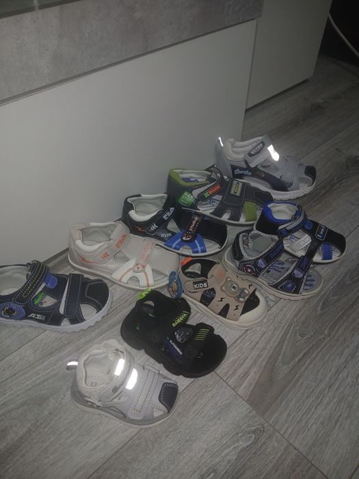 Детская одежда и обувь