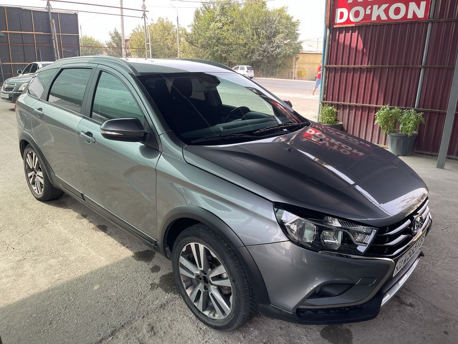 Lada vesta sw cross 1.8  2019