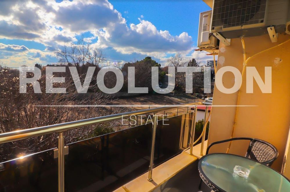 Дава се под наем Едностаен апартамент в к.к. Св.Св. Константин и Елена - 35 кв.м за 400 € - Снимка #3