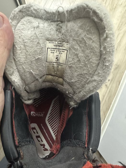 Хоккейные коньки CCM FT4