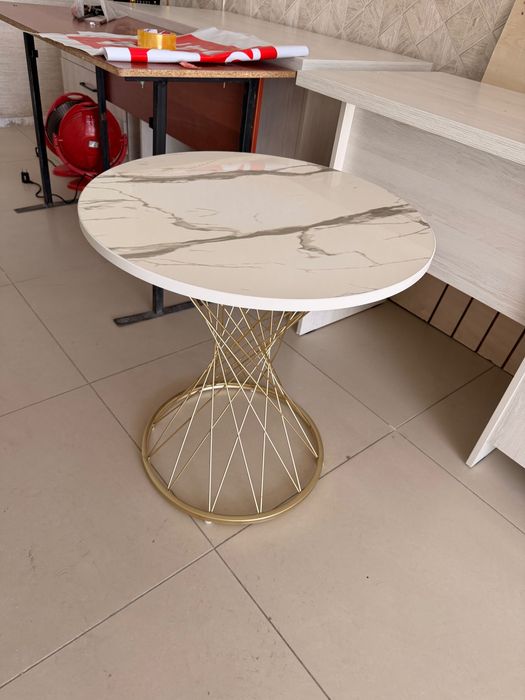 Ofis mebel judayam yangi