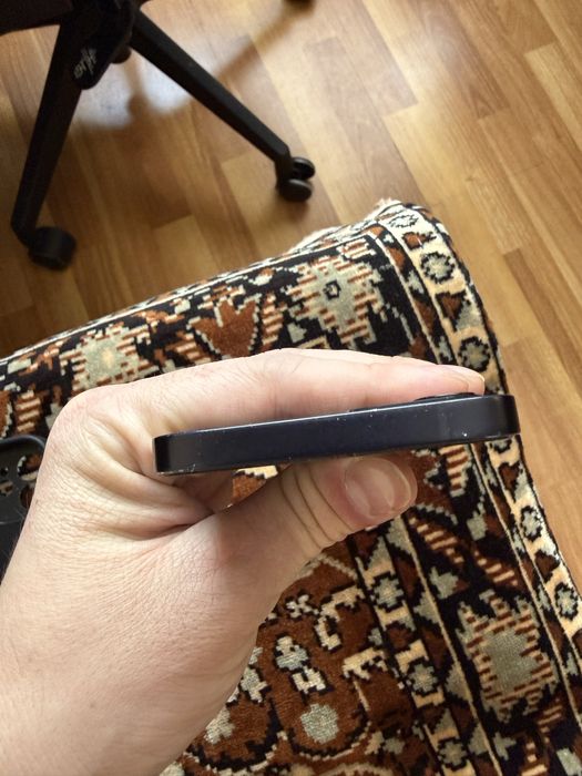 Iphone 12 в хорошем состоянии