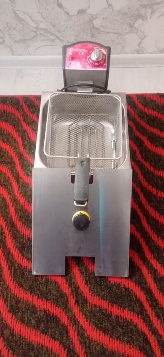 фритюрница новый  продам