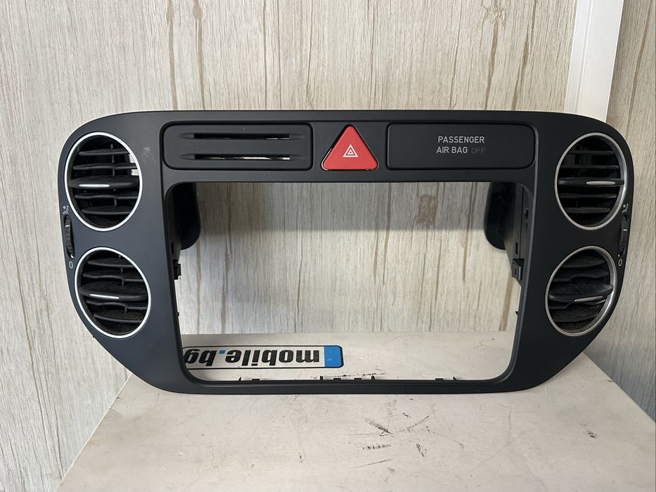 Централна конзола със въздуховоди за Фолксваген Голф Плюс