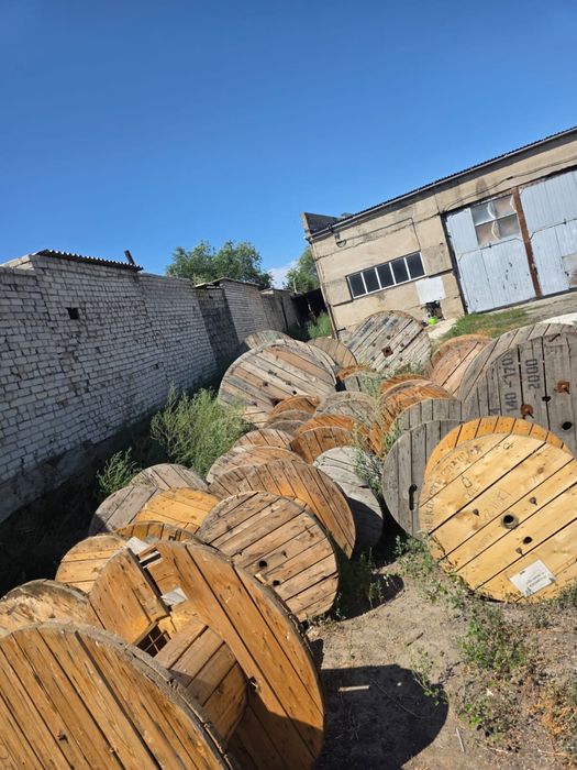 Продам кабельные барабаны разных размеров