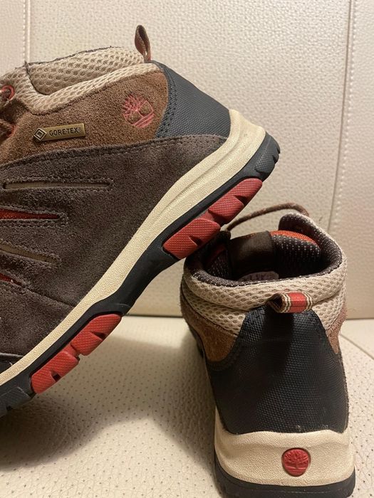 Vând ghete băieți Timberland cu membrană impermeabilă Gore-tex, mărimea 37