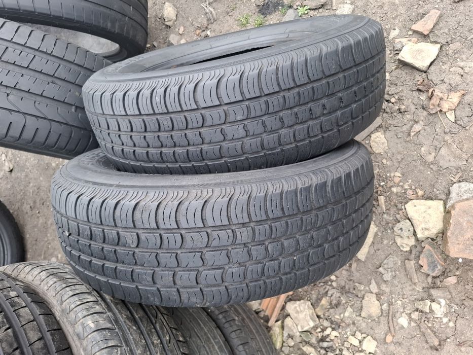 Vand 2 anvelope 215 70 15 bune fara defecte