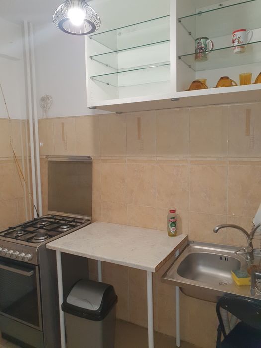 Vand garsoniera metrou Titan