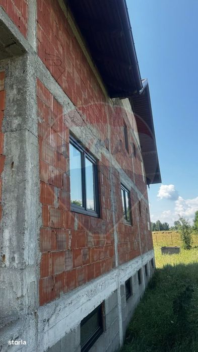 Casă / Vilă cu 6 camere de vânzare
