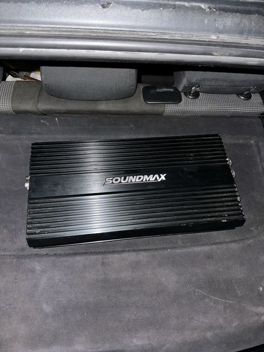 Amplificator soundmax 2,5 kw nou