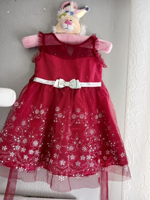 Червена рокля 2г