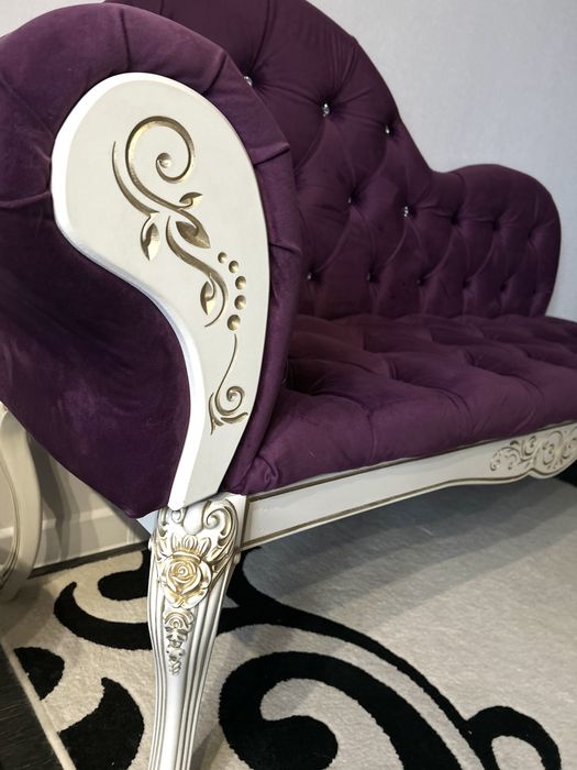 Диван банкетка в классическом стиле