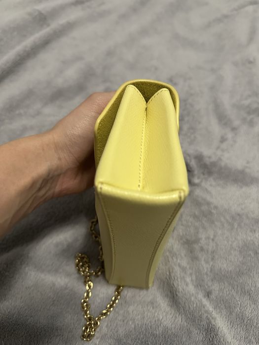 Жълта чанта furla