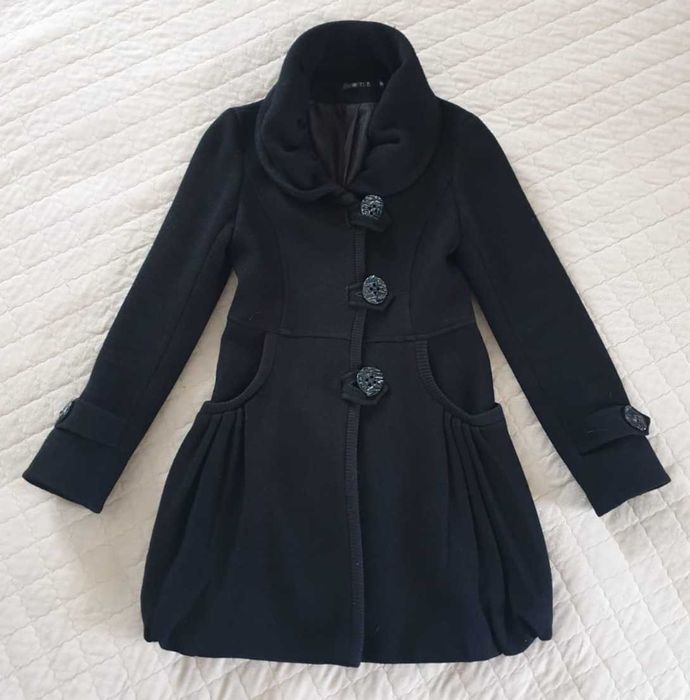 Продаю пальто черное