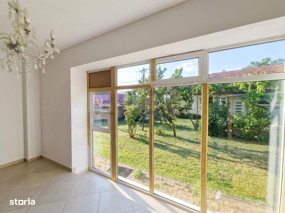 RECO Proprietate cu 2 case si teren mare in Girisu de Cris
