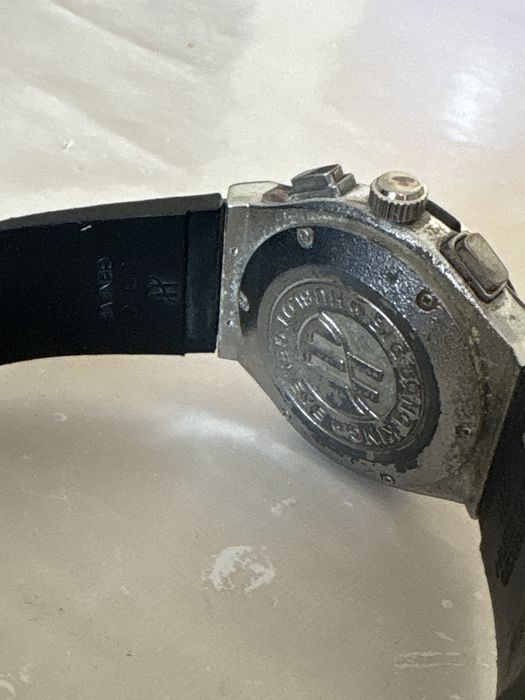 Продам часы мужские Hublot
