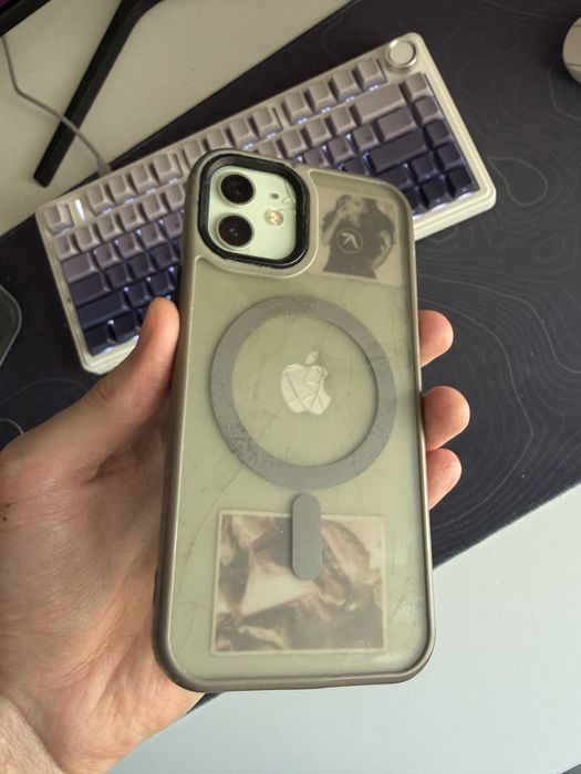 Срочно продам iPhone 12