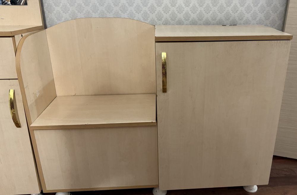 Продам мебель для прихожей