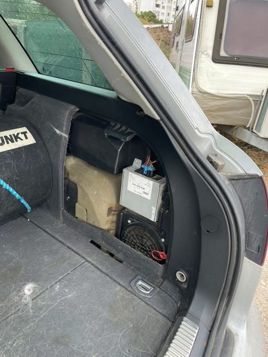 Продавам Audi A4 B7 2.0tdi BLB 140кс САМО на части