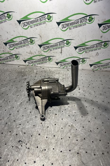 Pompa ulei A 646 181 02 47 Mercedes-Benz Sprinter a 2-a generatie 906