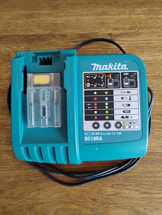 Makita акумулаторна ударна бормашина 18V