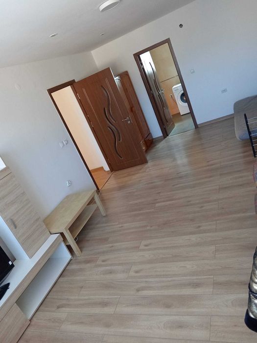 Inchiriez Apartament 2 camere la casa langa Hotel Tolea