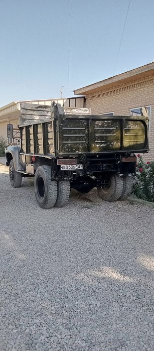 Зил 130 сотилади