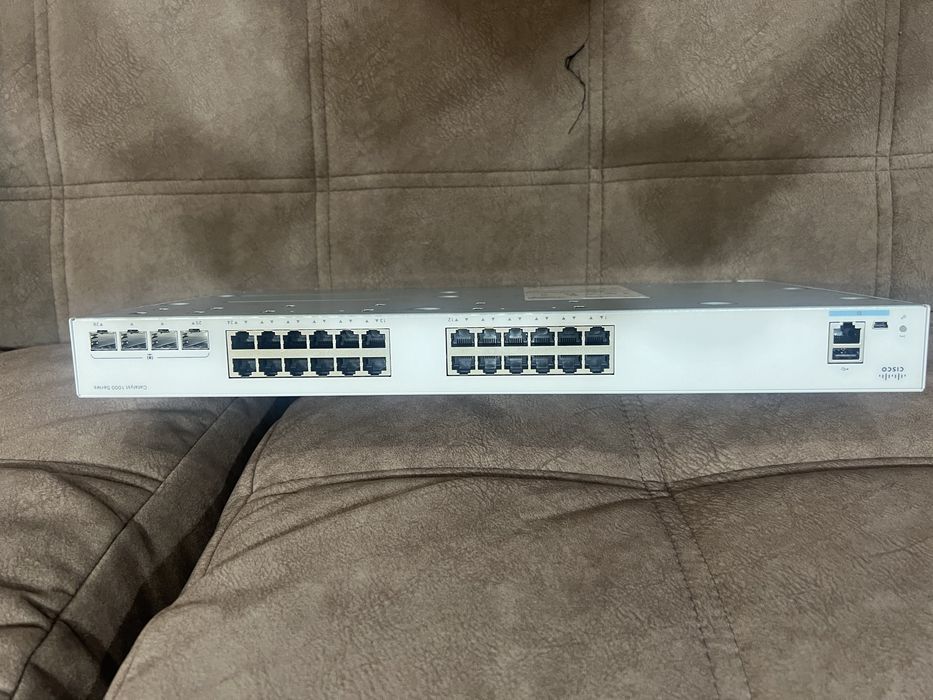 PoE Коммутатор Cisco C1000-24T-4G-L