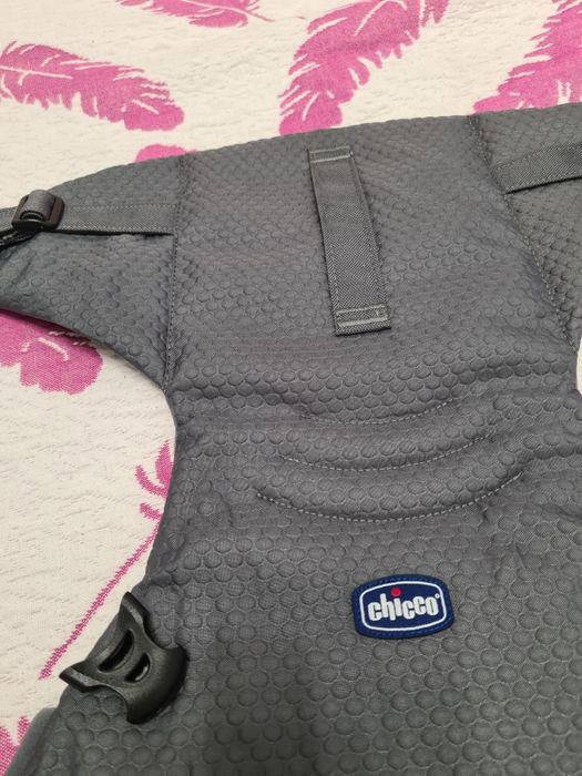 Продам кенгуру Chicco Easy Fit Moon Grey серый
