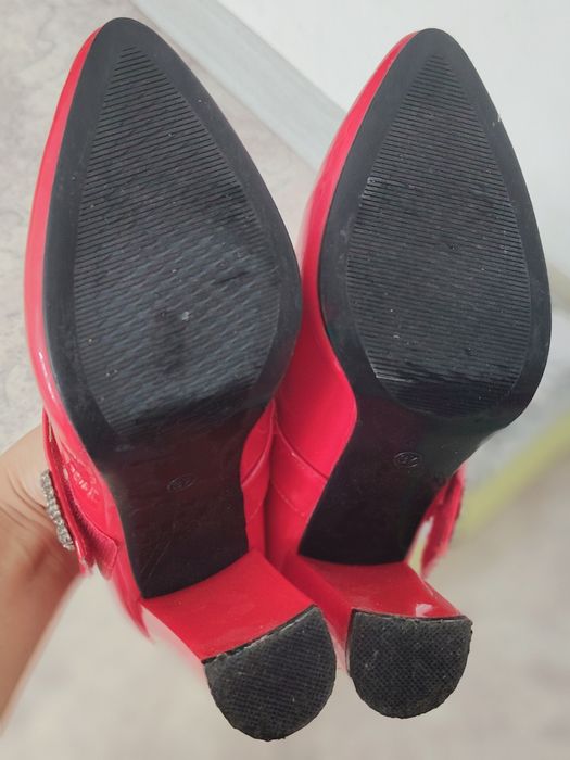 Женская Туфли новые