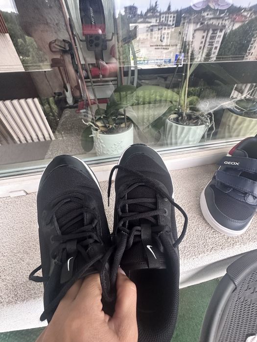 Маратонки nike /geox