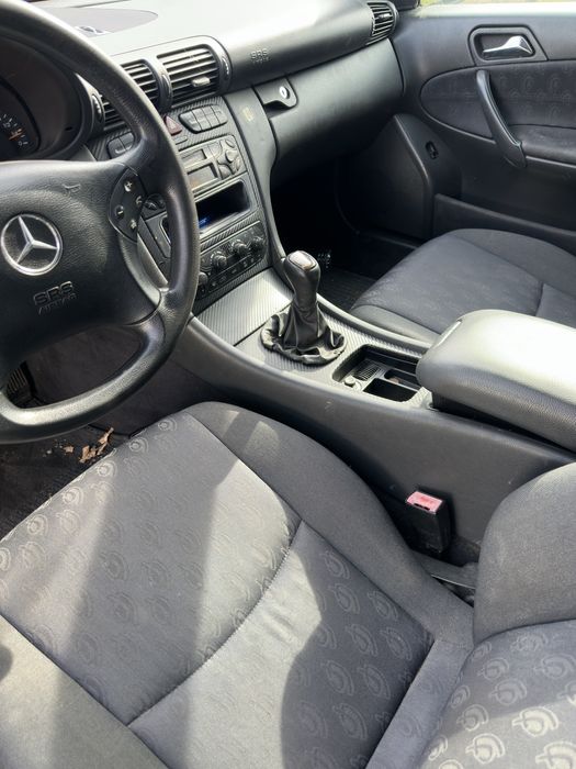 Mercedes w203 c180 на части 2000 година